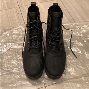 Gucci Signature Monochromatic Black Rain Boots